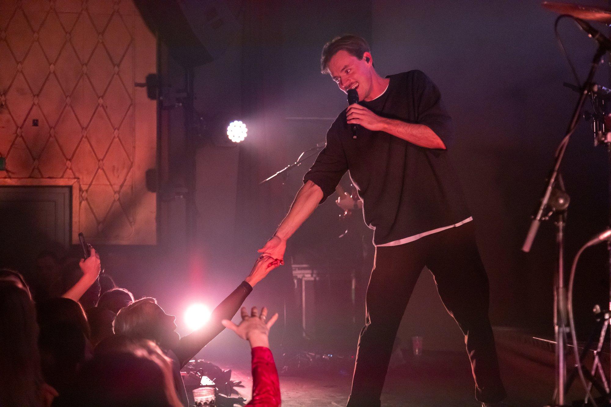 FOTOD | Pärnu köeti kuumaks! Väljamüüdud kultuuriklubi Tempel taasavati NOËPi kontserdiga