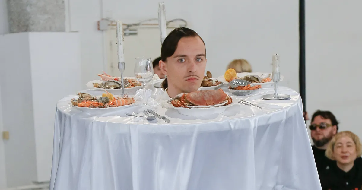 KOSMILINE PEEGELDUS ⟩ Tommy Cashi geniaalsuse juured on Päikesesüsteemist väljaspool