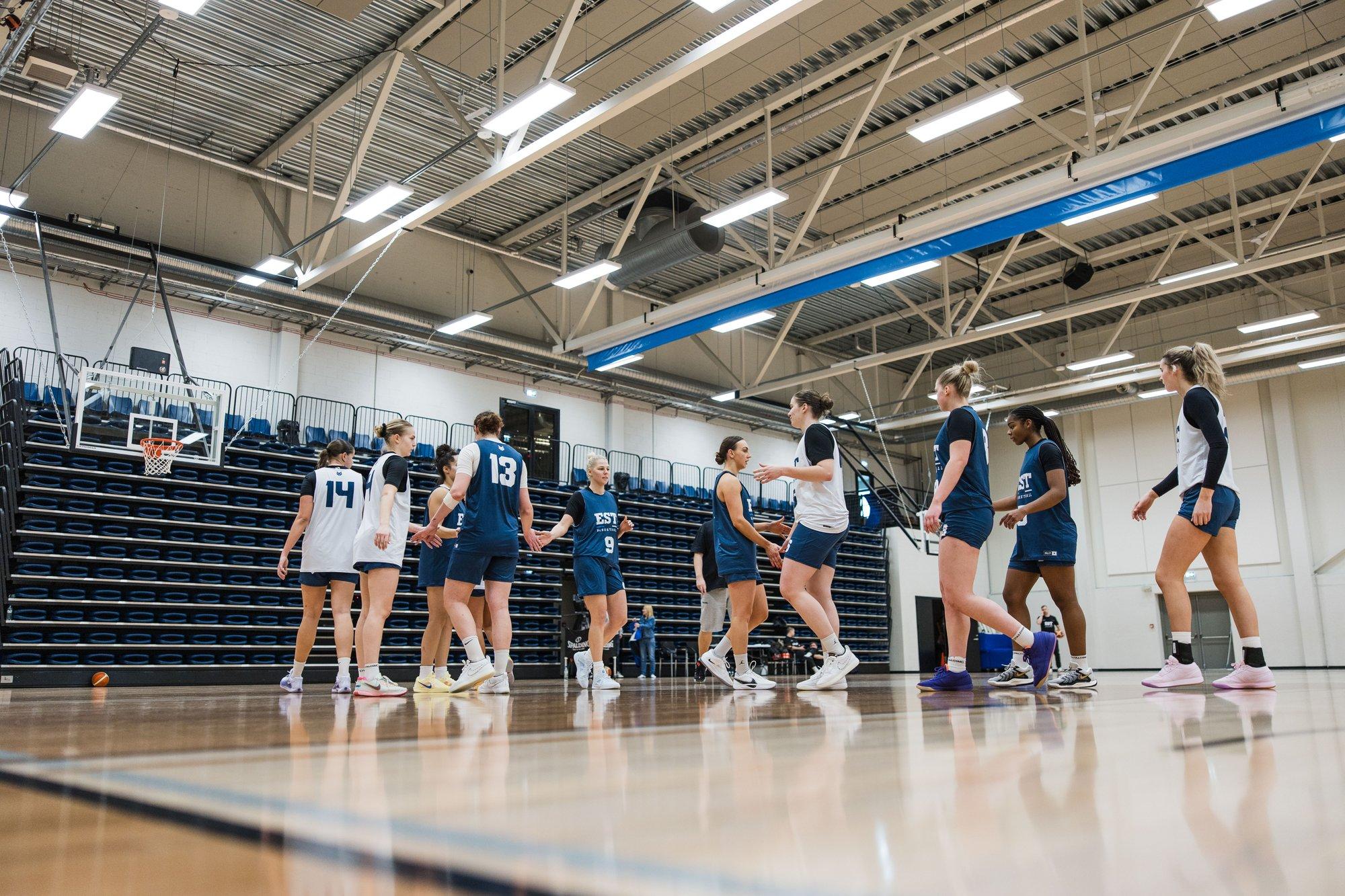 Esimesel poolajal Rootsile hambaid näidanud Eesti korvpallinaiskond lõpetas valiksarja kaotusega