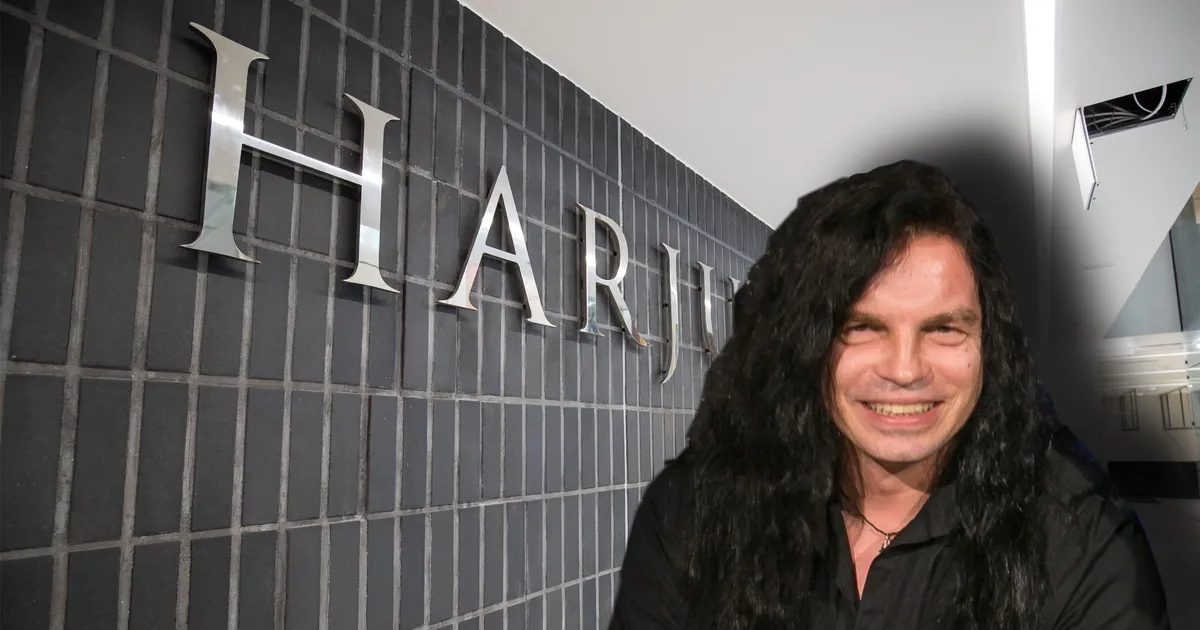 TÜLI KOGUB TUURE ⟩ Kohtu taas pika ninaga jätnud trummar Marko Atso end tagasi ei hoia: Silvia Ilves on seest mäda!