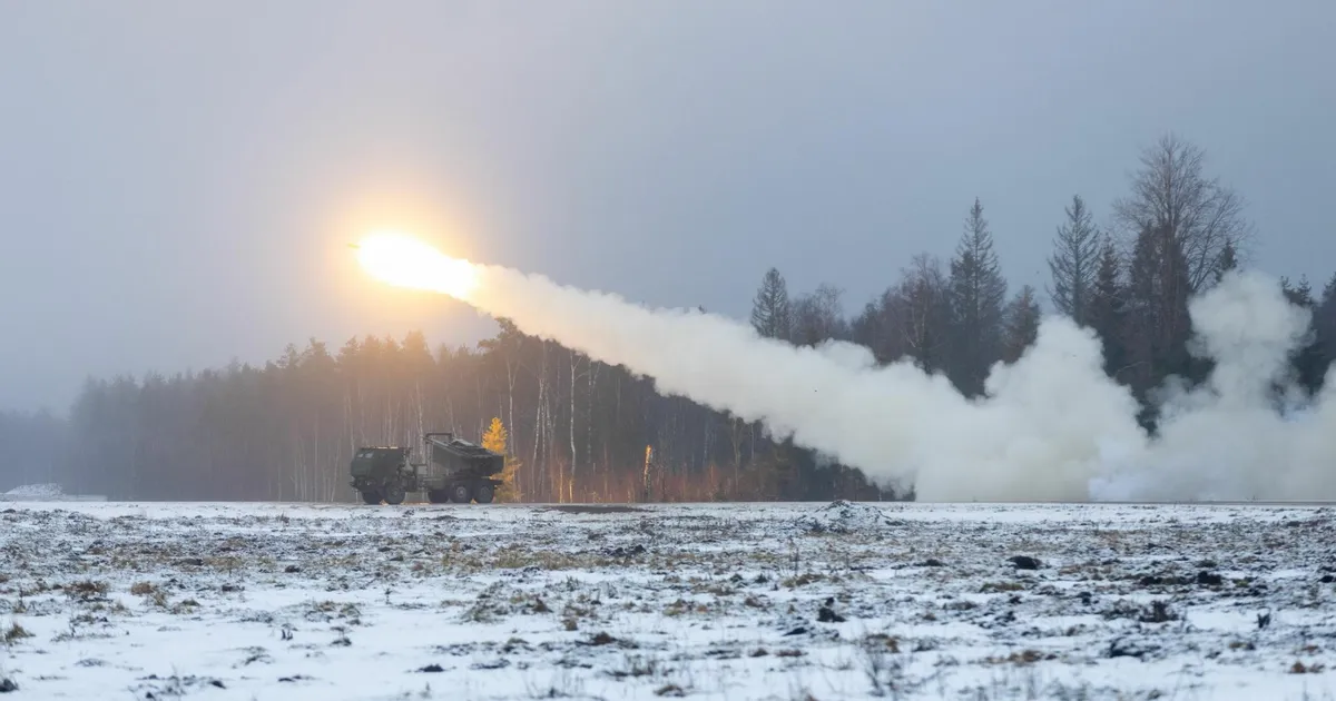 KUKU ⟩ Pevkur hoiatas tootjat: Eesti võib pika tarneajaga HIMARSitest loobuda