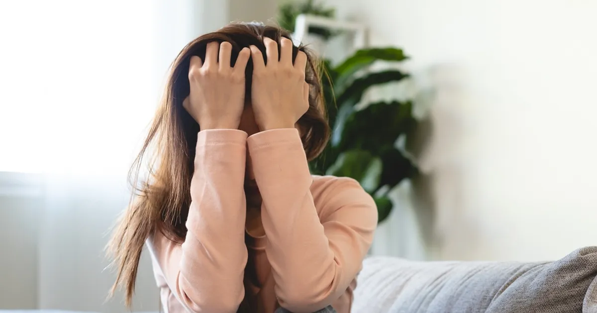 KUIDAS PALUN? ⟩ «Minu parim sõbranna jagab voodit minu ema ja isaga»