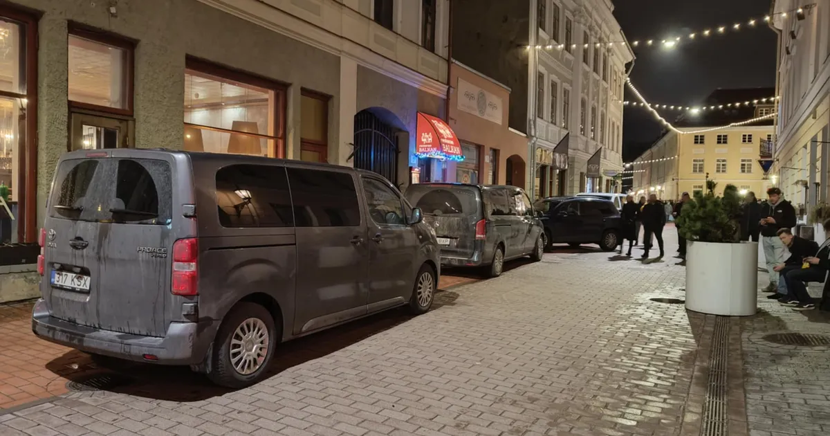 Politsei otsis öösel läbi kaks Tartu kesklinna striptiisiklubi