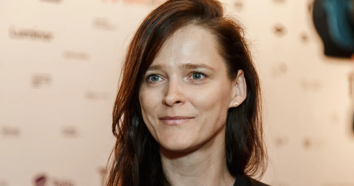 KLÕPS ⟩ Ajalooline hetk moemaailmas: ilmavalgust nägi ELLE Balticu esimene number, millel poseerib Eesti kõige kuulsam modell