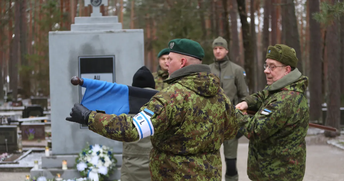 VIDEOLUGU ⟩ «Maitskem rahu, aga hoidkem alal ja kasvatagem oma sõjalist jõudu». Võrus tähistati Tartu rahu 105. aastapäeva
