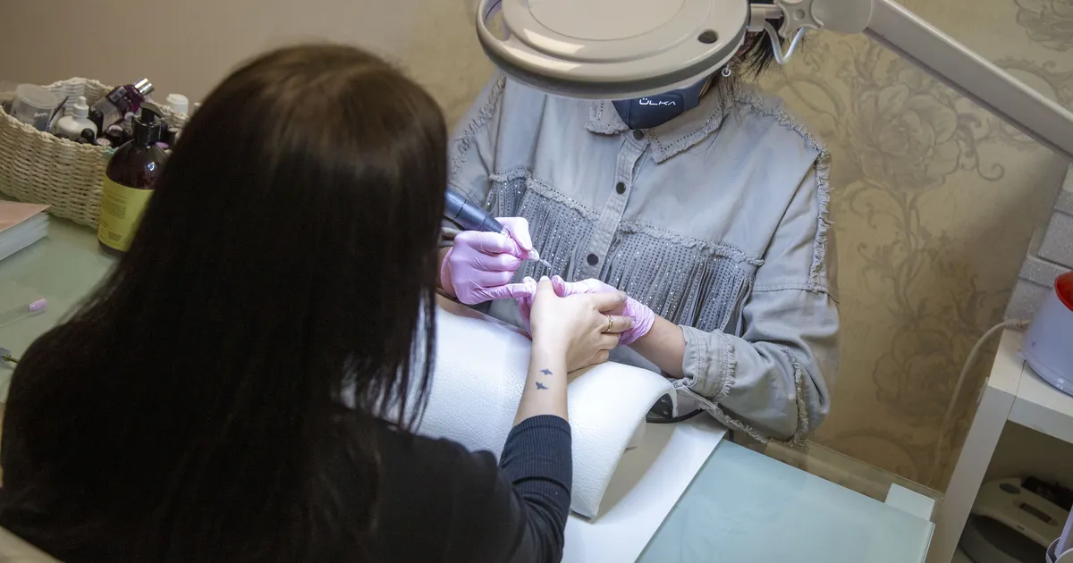 Terviseamet hoiatab: kodus pakutavate iluteenustega kaasnevad riskid