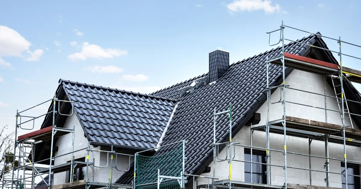 Mees avastas ehmatusega, et tema ammu ostetud krundile on kerkinud kallis häärber