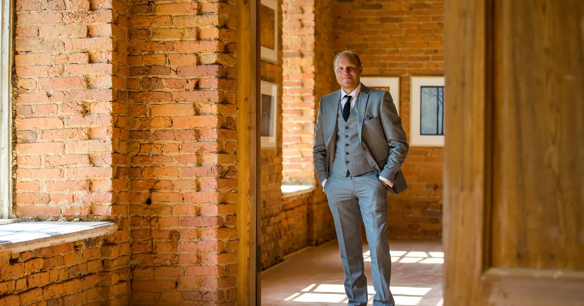 Endine Eesti mõisapidaja sattus Soomes seksistlike kommentaaride tõttu skandaali: mehega lõpetati ka töösuhe!