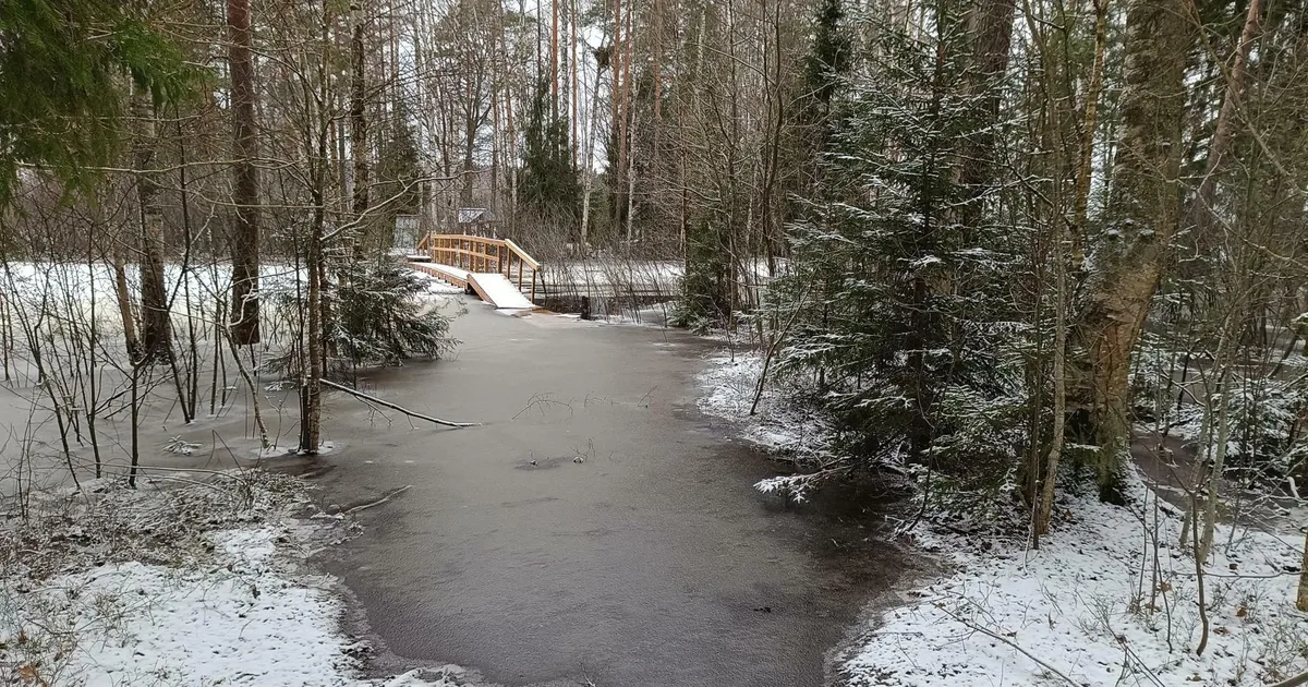 Pontoonidele tõstetud matkarada uppus siiski ära