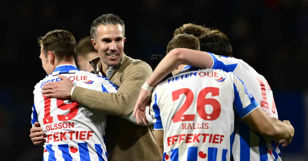 Kohtunike kohutav eksimus: van Persie meeskonna vastu mängis 12 meest