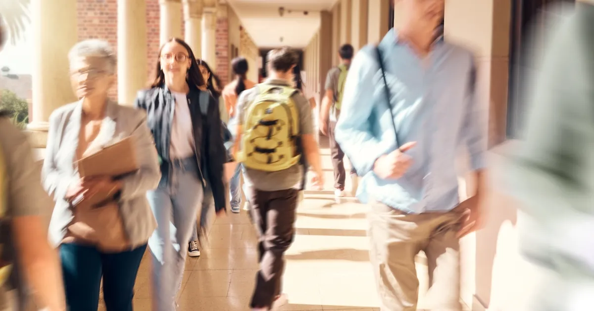 ERAKORDSELT VÄGIVALDNE ⟩ Õpetajaid pussitanud 14-aastase tüdruku sõnad külvavad õudu