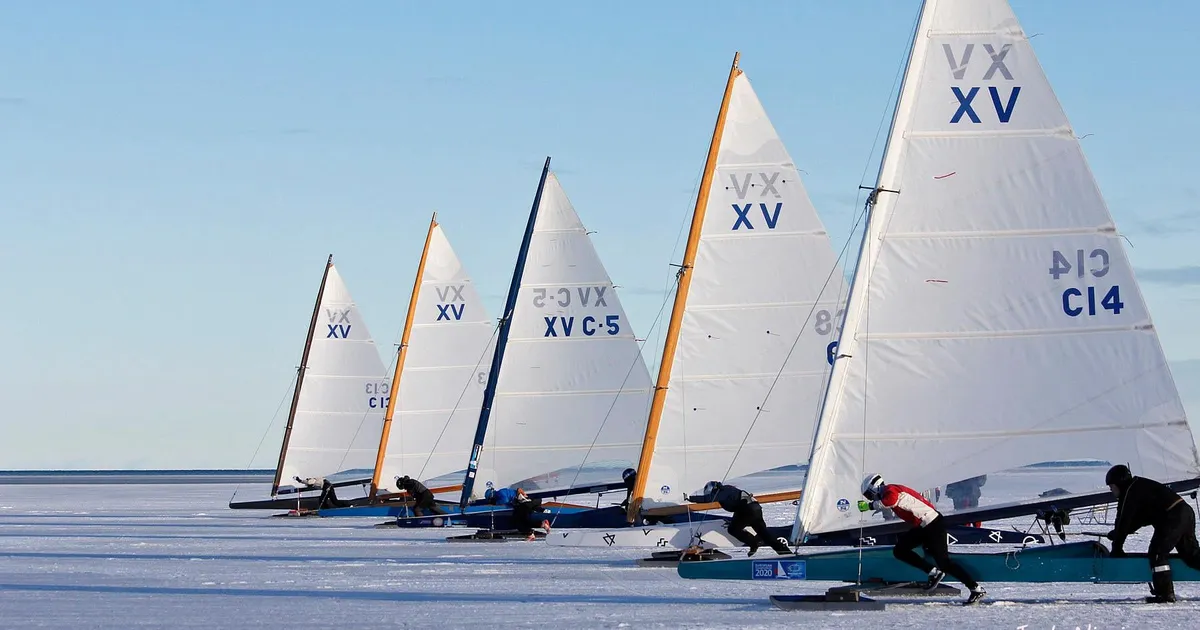 Eesti jääpurjetajad purjetavad Monotype-XV EM-il medalikursil