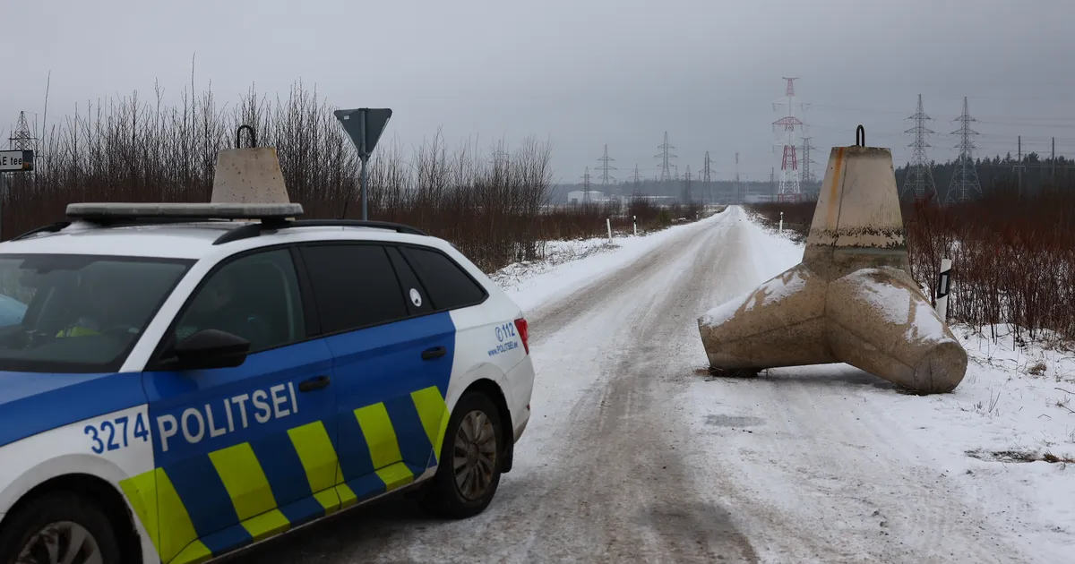 FOTOD ⟩ Kiisa varuelektrijaama ümber kerkivad betoontõkked