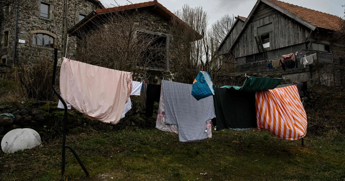 Alukaid vaheta iga päev, teksasid kord kuus: Prantsuse ametlik pesusoovitus põhjustab mõnitamist