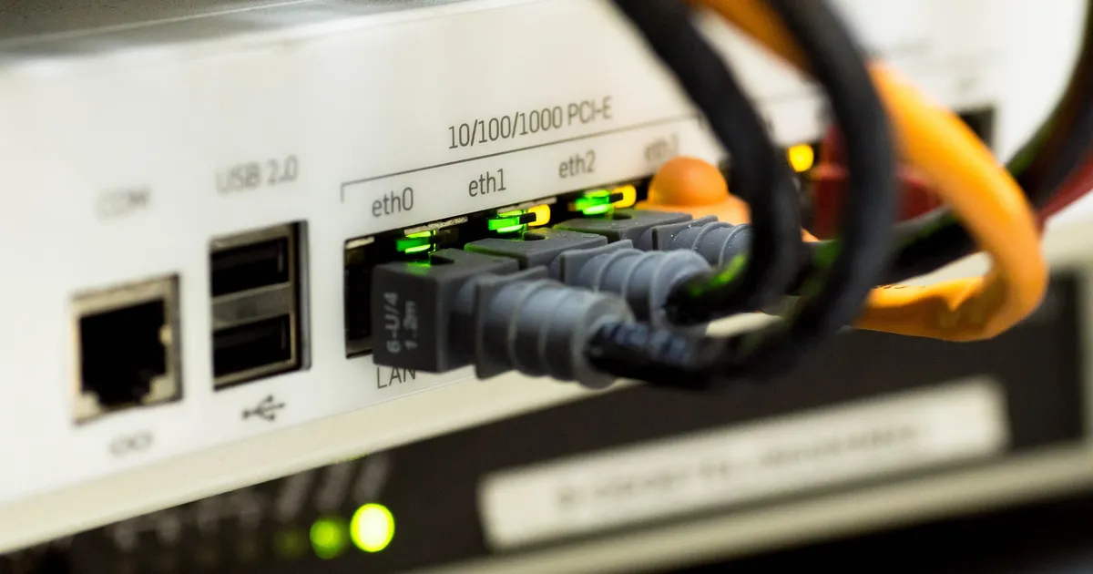 TEHNIKA ⟩ Kirvega sidearve kallale - või skalpelliga