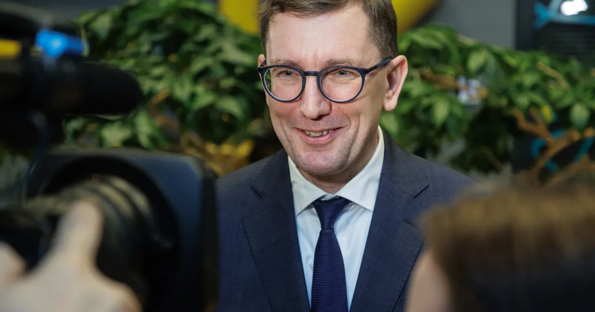 HEAL LAPSEL MITU NIME? ⟩ Peaminister Kristen Michal sai «Telehommikus» omale eriti ootamatu tiitli