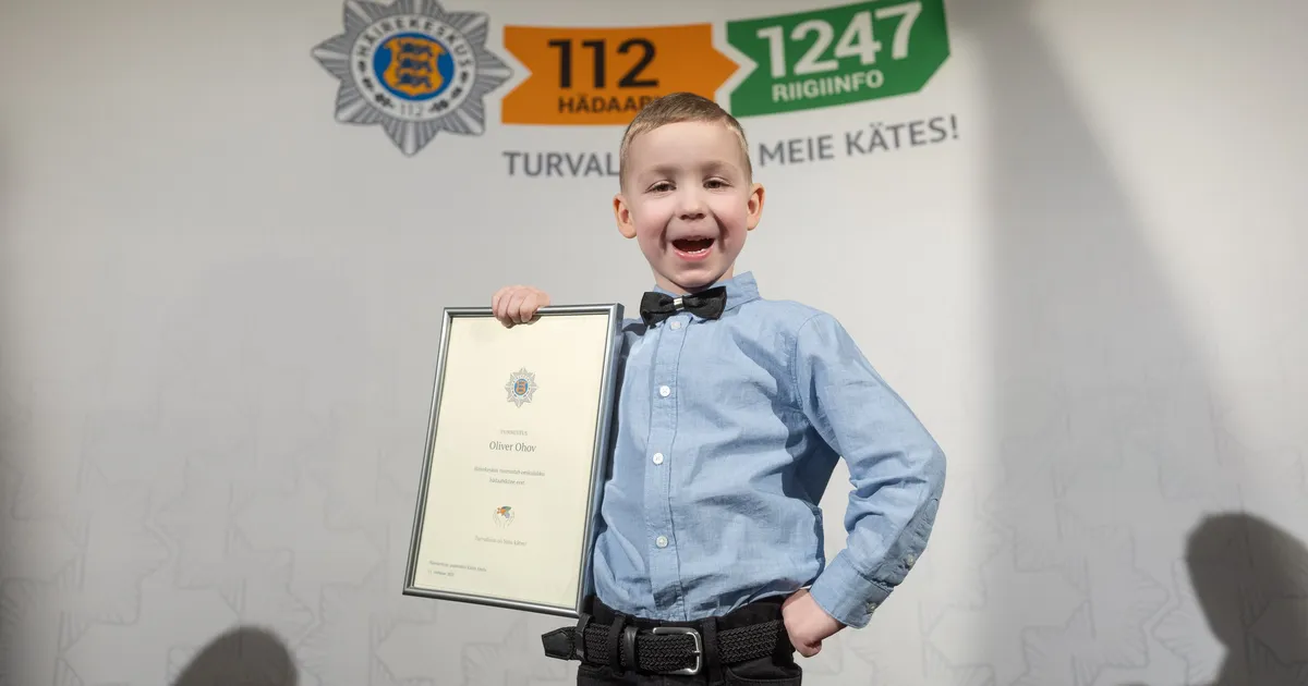 FOTOD JA VIDEOD ⟩ Häirekeskusesse helistades oma ema päästnud nelja-aastane Oliver tahab saada politseinikuks