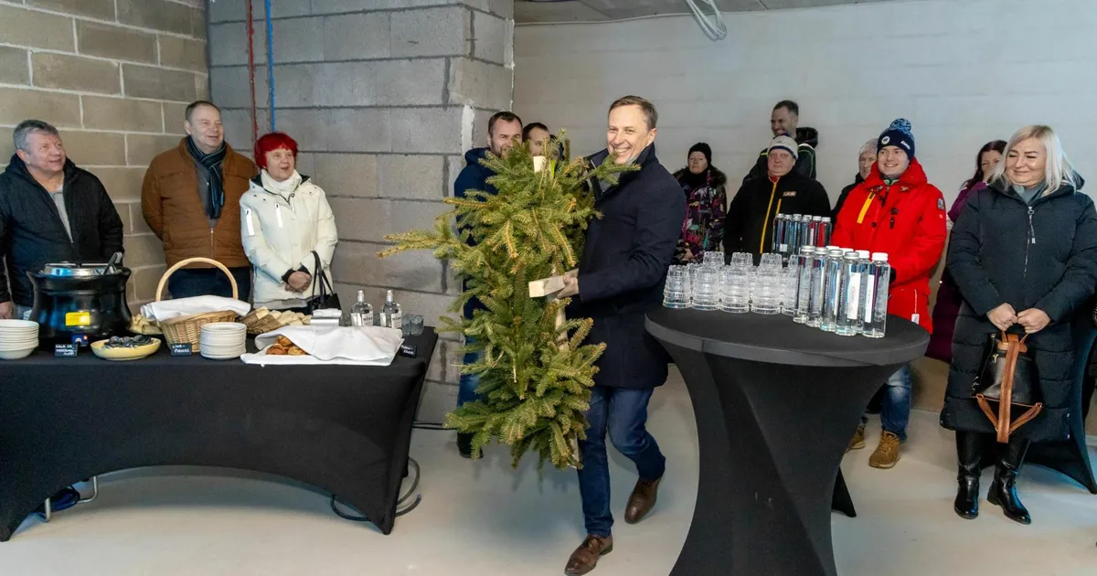 Galerii ⟩ Kunagisel tööstushoonete alal peeti sarikapidu