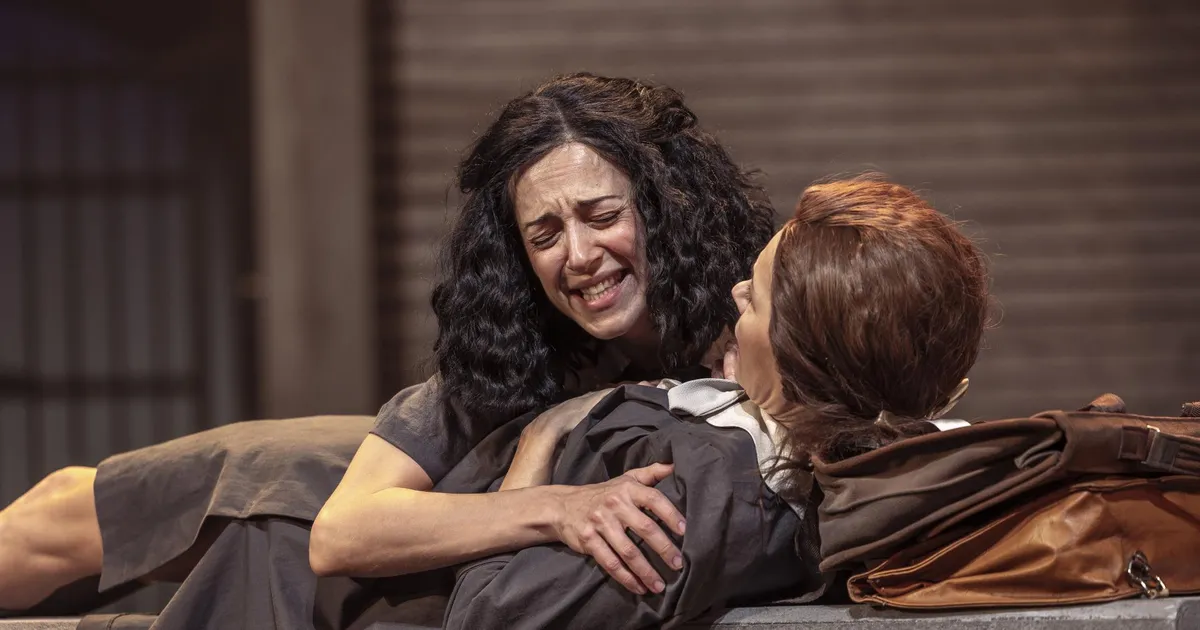 Arvustus ⟩ Kahe naise vaikne võitlus elu nimel