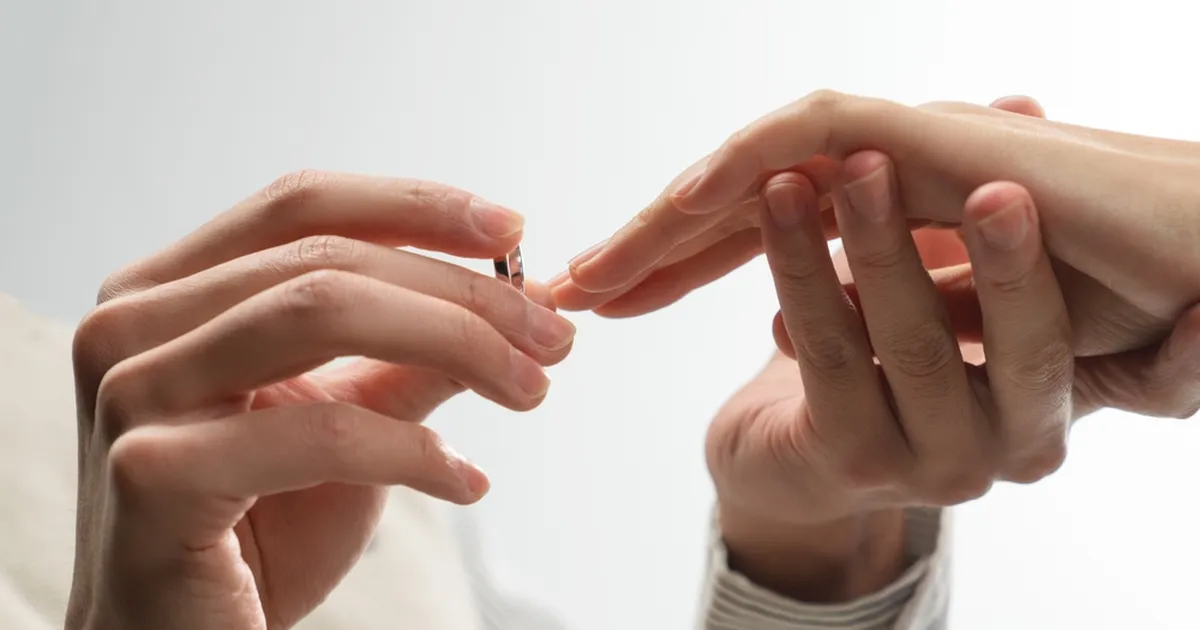 «Laisk pruut» hämmastas oma pulmakostüümiga külalisi, kuid tema selgitus on äge