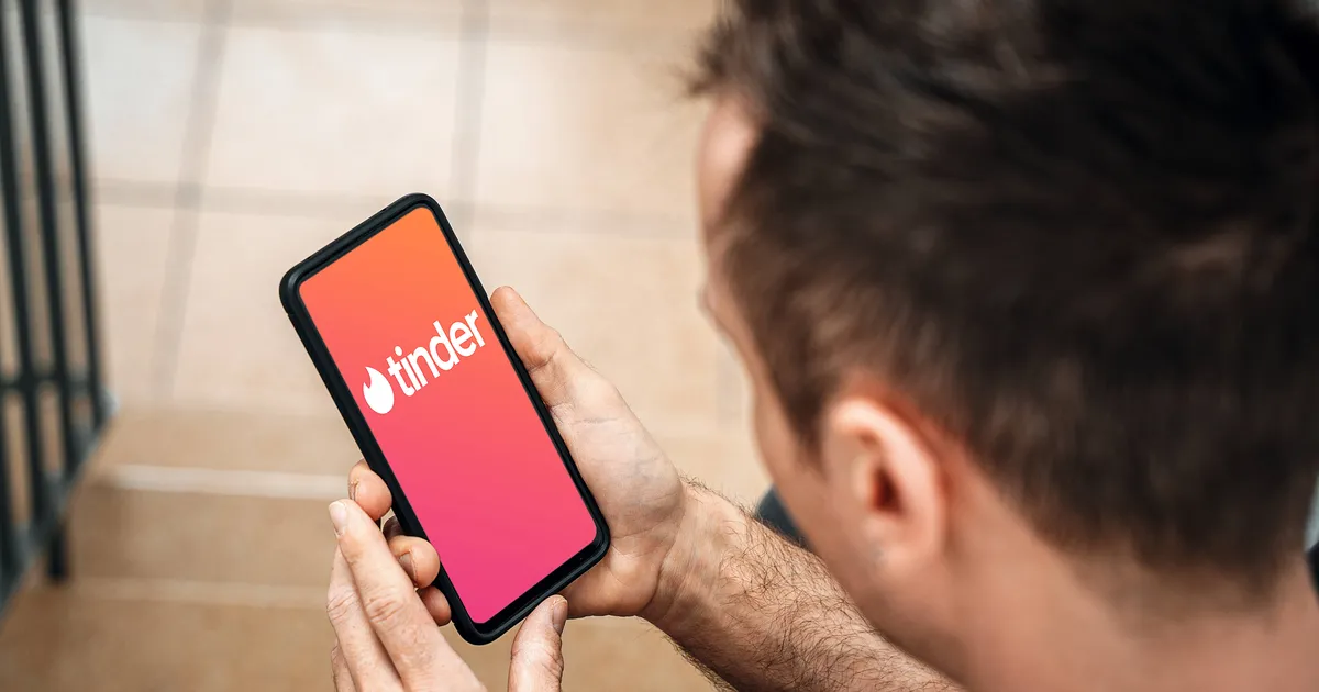 «Jäin enne Tallinna lendu auto alla». Armukelmid petsid eestlastelt välja mitusada tuhat eurot