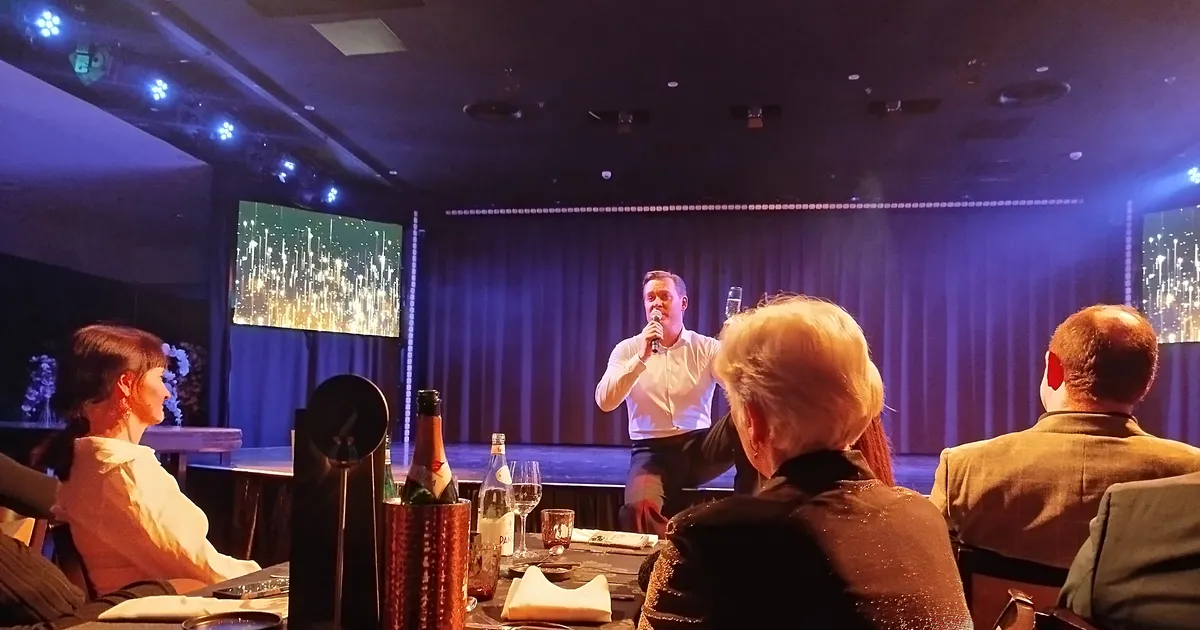 NAIIVSED NAISED ⟩ «​See lihtsalt ei mahtunud pähe…» Viru hotellis kabareed nautinud naised pidid vee eest hingehinda maksma