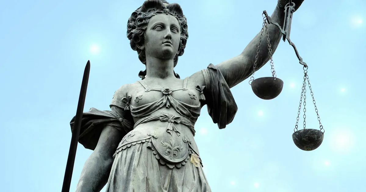 Aruanne lugejale ⟩ Kes kaitseb surnu au, kus on eraelu piir ja vastaspoole kommentaari küsimine