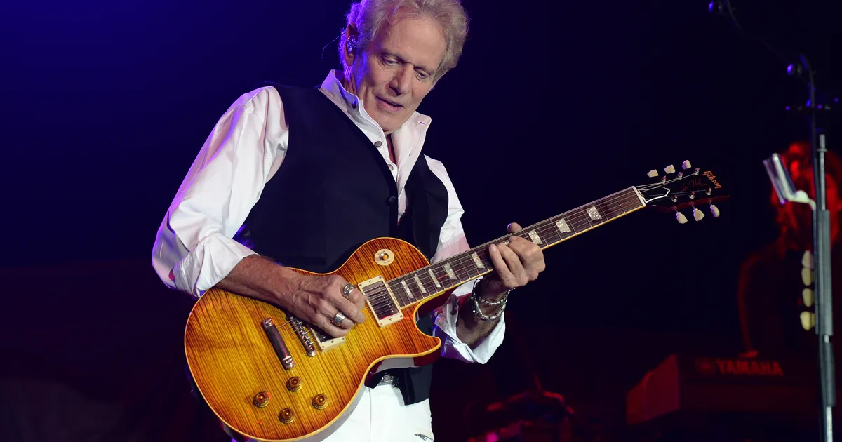 Ansambli Eagles endine kitarrist kukkus laval kokku