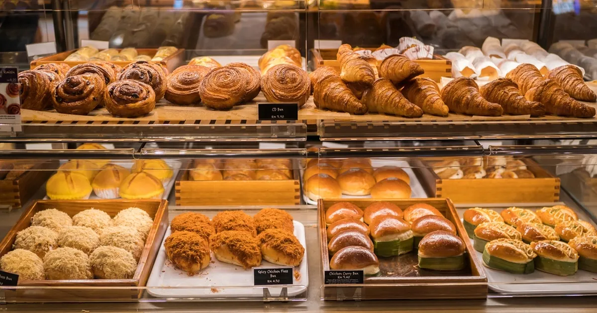 Poes kuklite pehmust katsunud naine lõpetas oma osturetke politseis