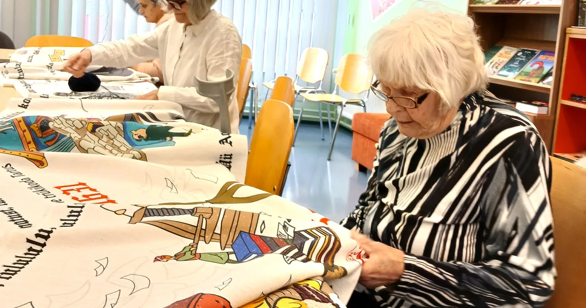 Eesti raamatu aasta vaipa käis tikkimas 105-aastane kambjalane Endla Langel
