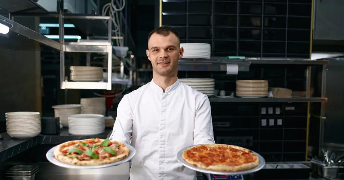 VAU, LIHTSALT VAU ⟩ Rimi küpsetas eelmisel aastal just nii mitu pitsat päevas