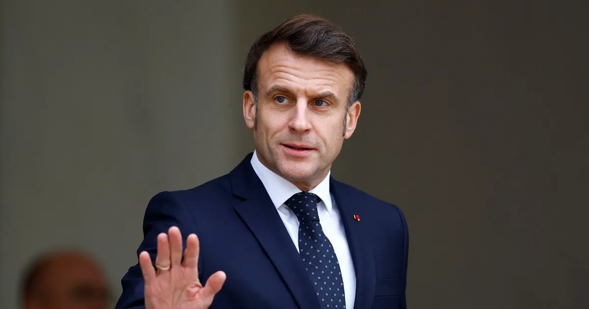 VIDEO ⟩ «Nagu Top Gun!» Prantsuse president Macron lendab õhus äärmiselt turvaliselt