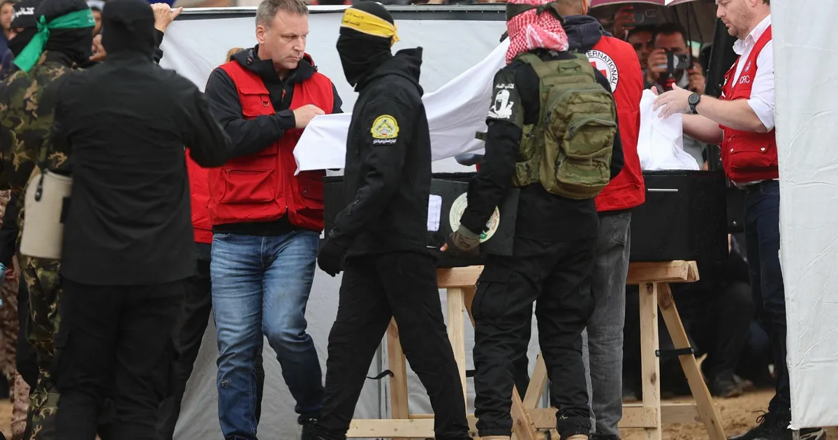 ÜLEVAADE ⟩ Iisrael leinab esimesi kirstus kodumaale naasnud pantvange