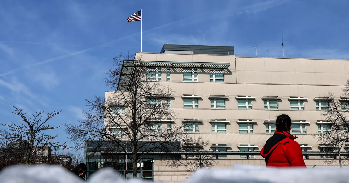 INFOSULUS ⟩ USA välisministeerium käskis riigi saatkondadel tühistada kõik ajalehetellimused