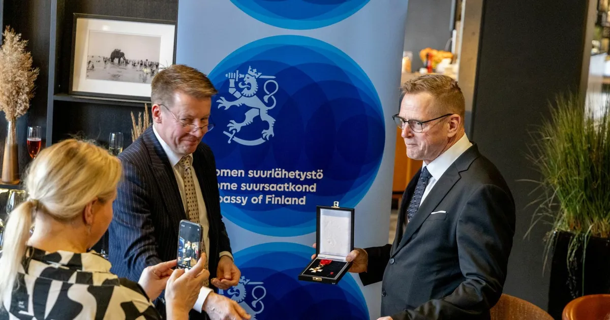 GALERII VASTUVÕTULT ⟩ Pärnus vahetus Soome aukonsul