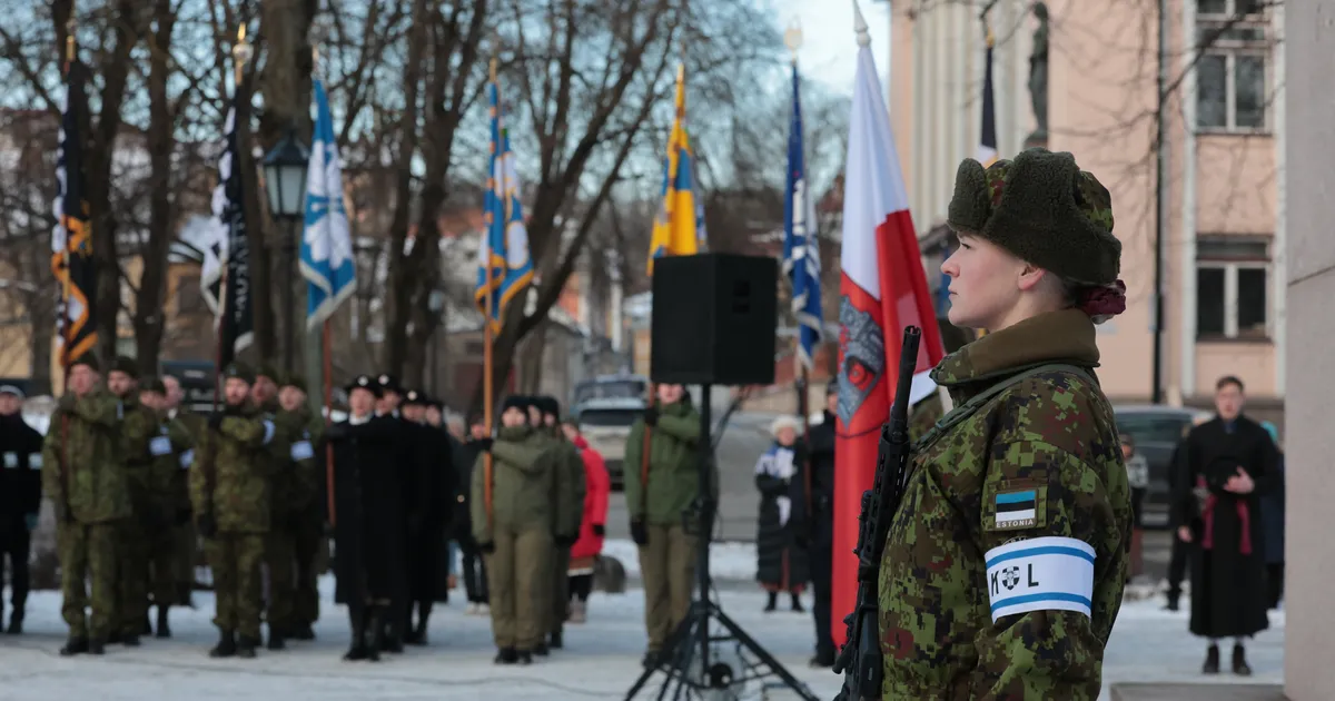 GALERII ⟩ Vabariigi aastapäeva tähistamisel tuletasid kõnelejad meelde praegu maailmas toimuvat