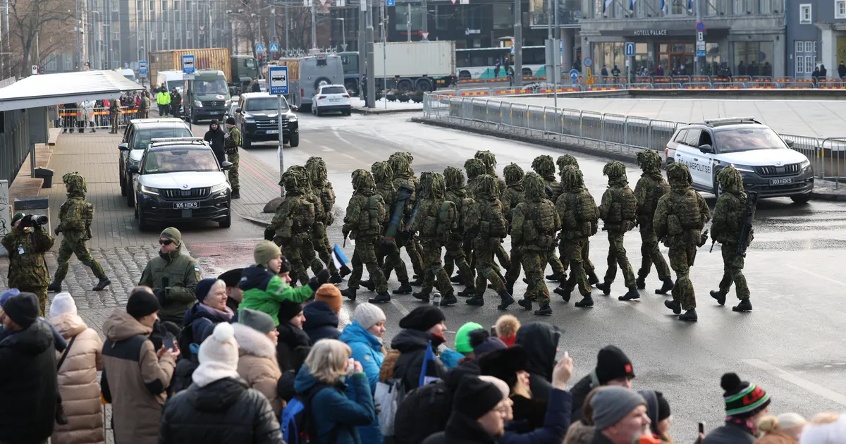 OTSEFOTOD ⟩ Üle tuhande osaleja: Vabaduse väljakul peetakse vabariigi aastapäeva paraadi