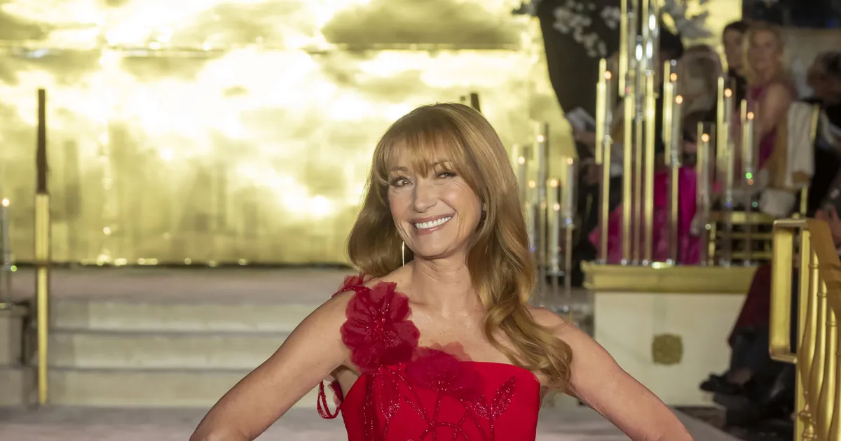 FOTOD ⟩ 74-aastane Bondi-tüdruk avaldas oma nooruslikkuse saladuse