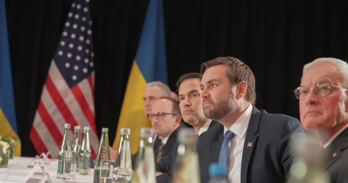 Leht: USA pakub Ukrainale maavarade eest pikaajalist rahasüsti