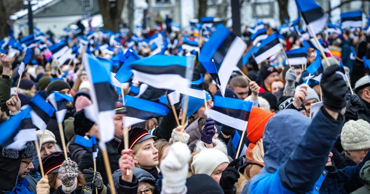 REPORTAAŽ ⟩ Vabariigi sünnipäeva hommik, keskpäev ja õhtu