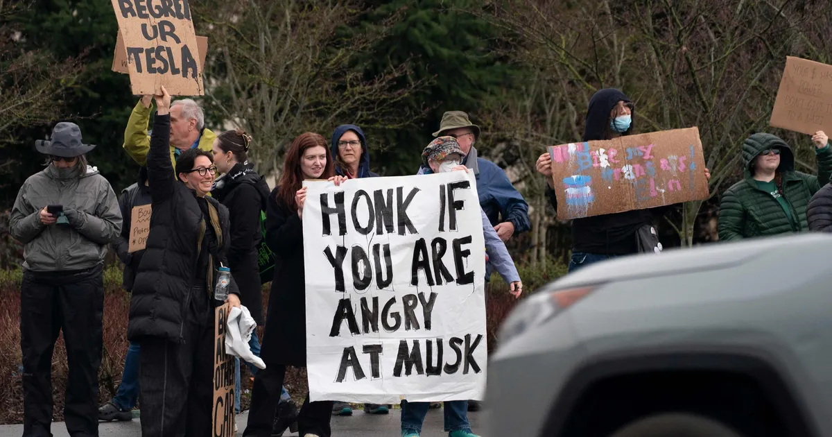 Tesla kukkus triljoni klubist välja