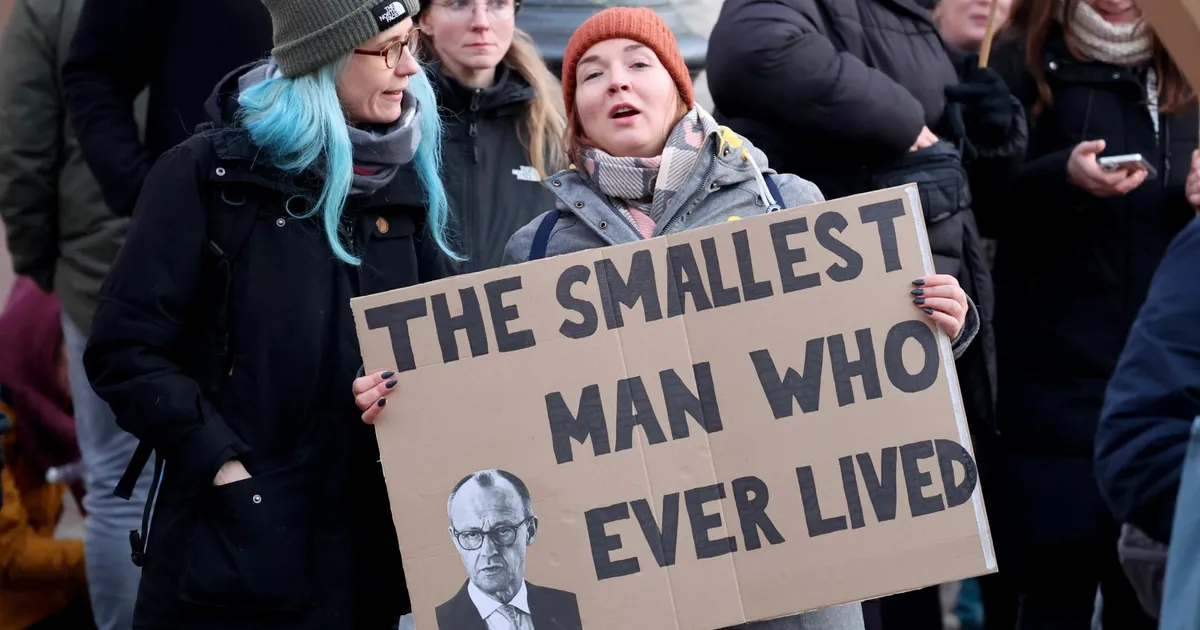 KATRIN LAUR ⟩ Kuidas sakslased Maa peale paradiisi ehitama hakkasid