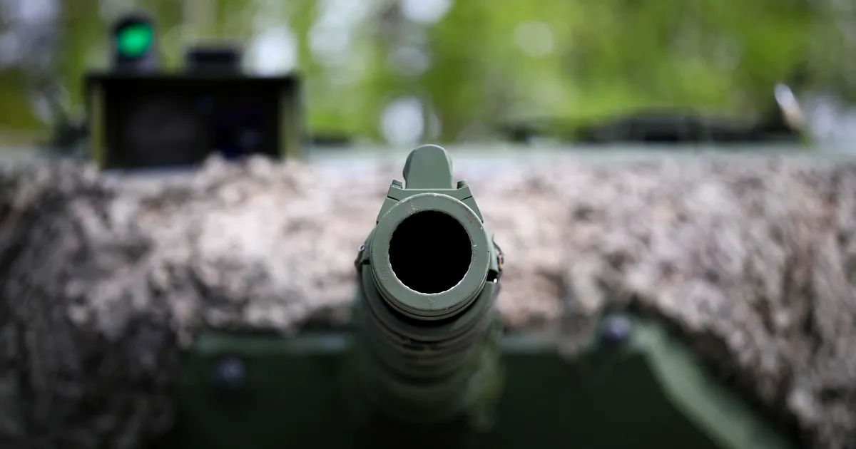 AHTI KALLIKORM ⟩ Kus olid Eesti silmad? Euroopa hakkab paberkotiga tanki vastu minema