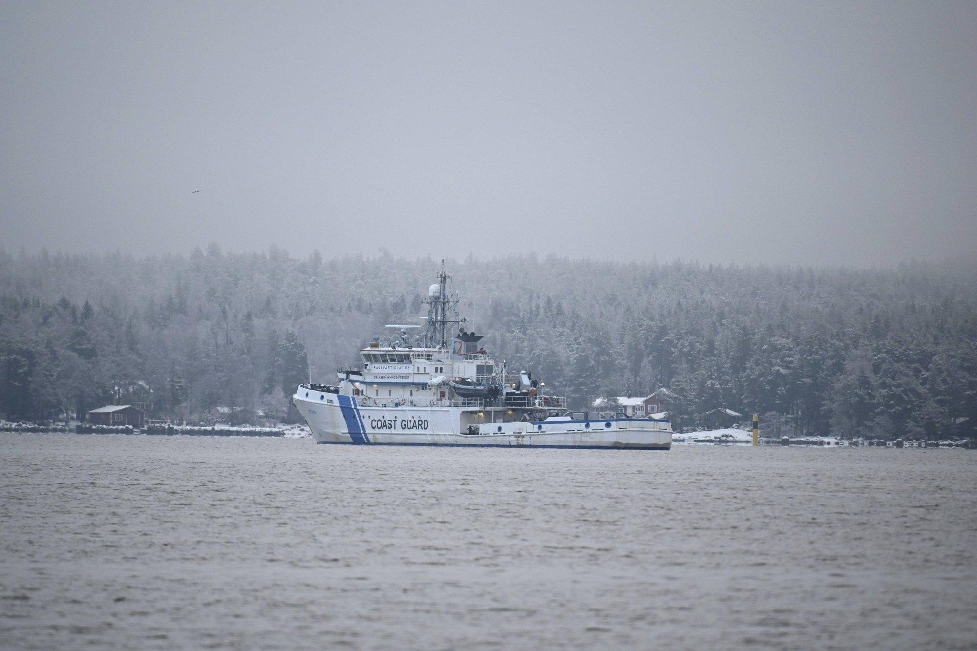 Soome lahes purunes Vene merekaabel