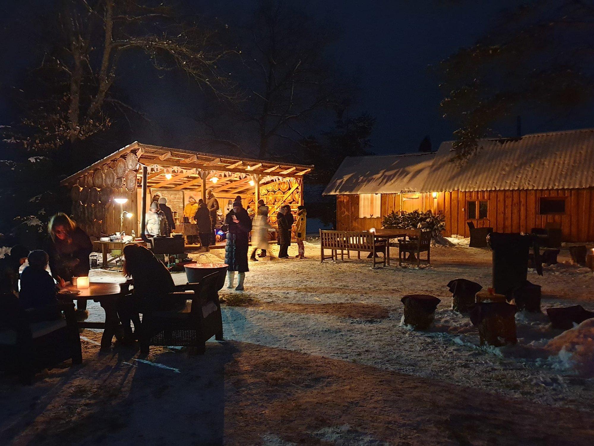 Peipsi rahvas kutsub külla: TäiskuuÖÖsöömingul kostitab külalisi 30 eriilmelist üheõhtu õuerestorani