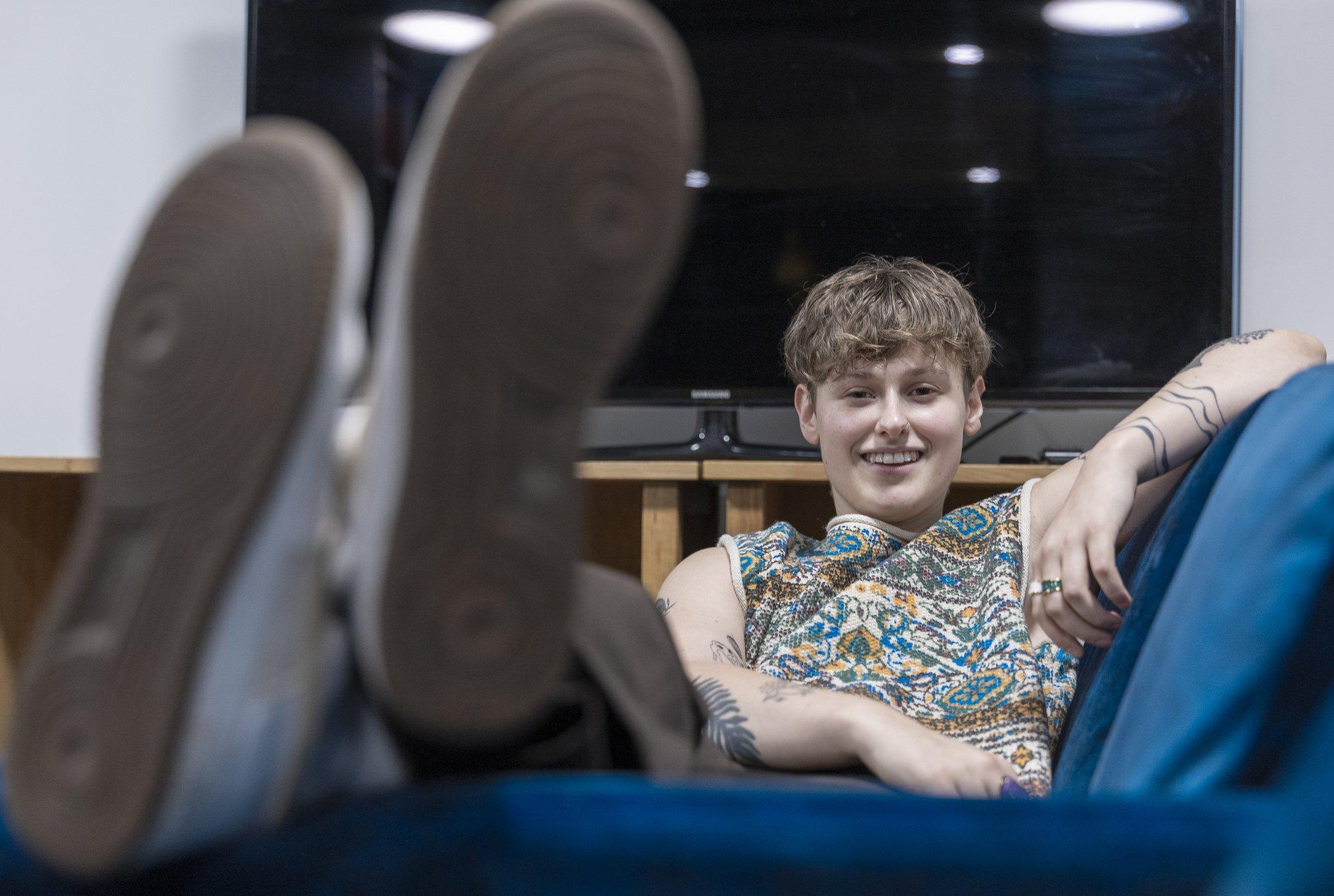 „RÖÖPRÄHKLEJAD“ | Muusik INGER Eestis albumi loomisest: räägime viie- kuni kuuekohalisest summast