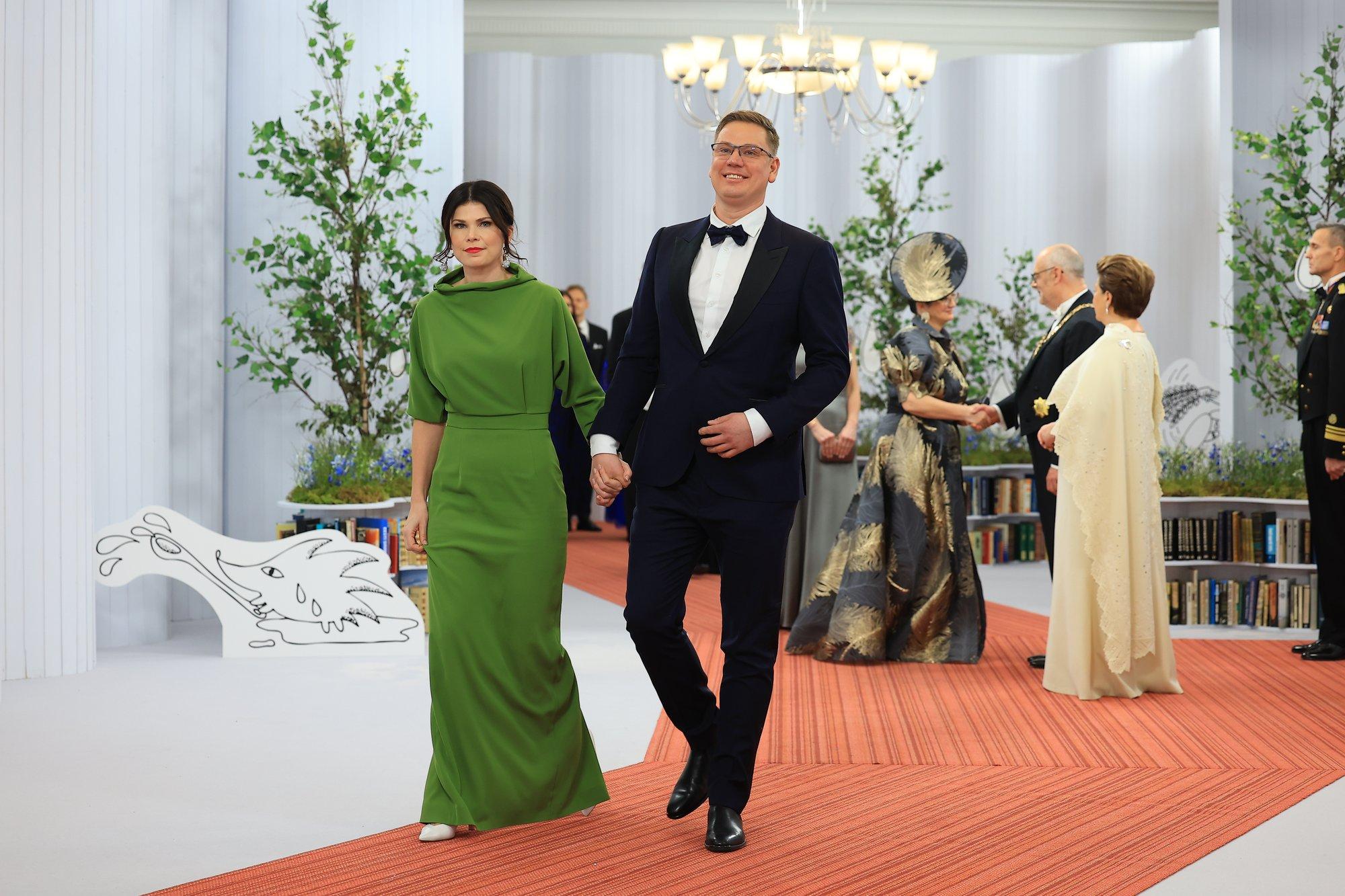 FOTO | Muusik Alen Veziko saatis presidendi vastuvõtul oma kaunist kallimat