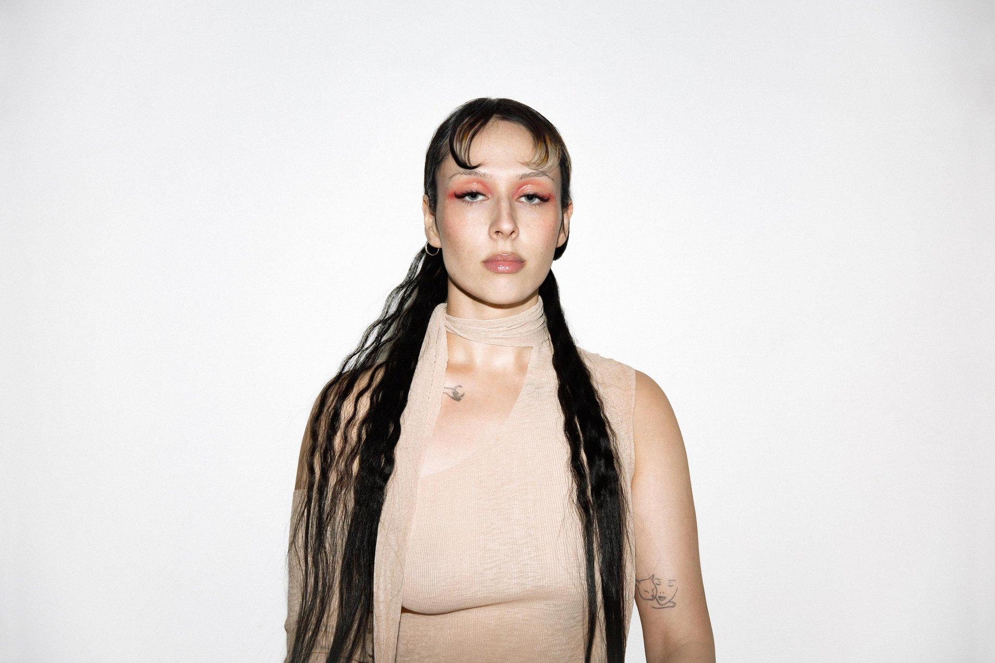 Alternatiivartist Kitty Florentine: mingi ime läbi toob see kõik mulle leiva lauale