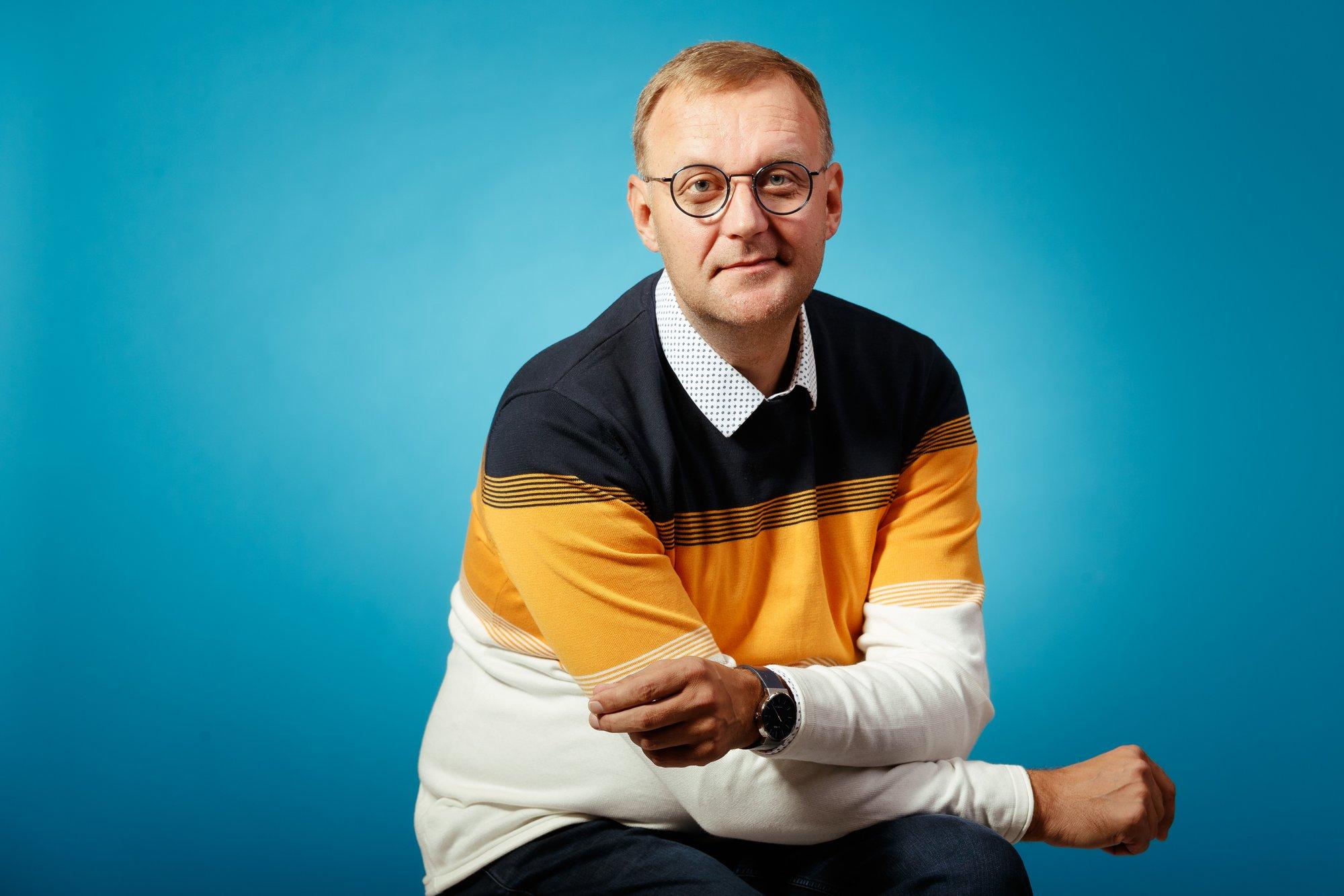 Taas vaba ja vallaline Henrik Normann: ma tahaks kodus olla nii võrdne, kui üldse olla saab, ja öelda asju filtrita