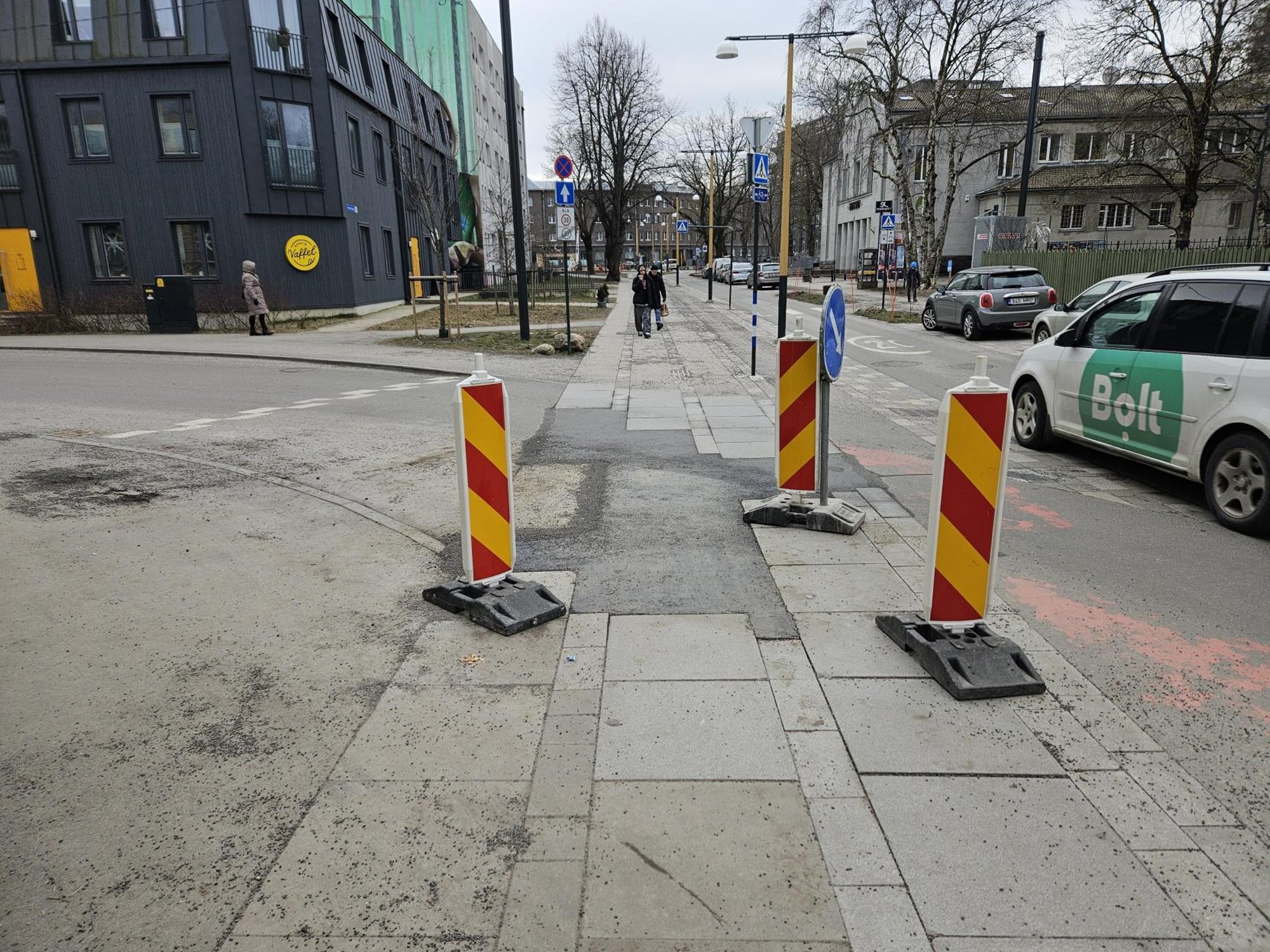 Tunnustatud Vana-Kalamaja tänavat parandati asfaldiga. Kohalik: nii jääbki?